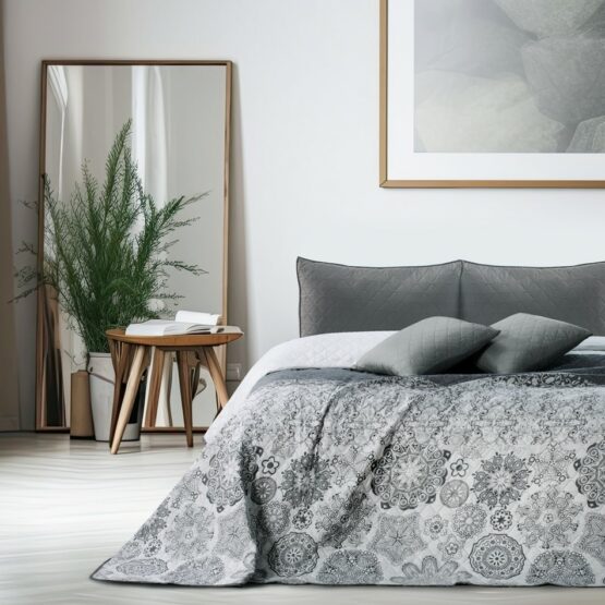 DecoKing Prehoz na posteľ Alhambra sivá