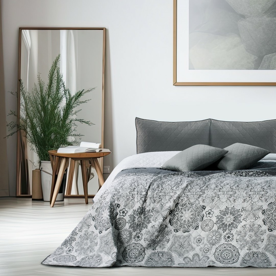 DecoKing Prehoz na posteľ Alhambra sivá