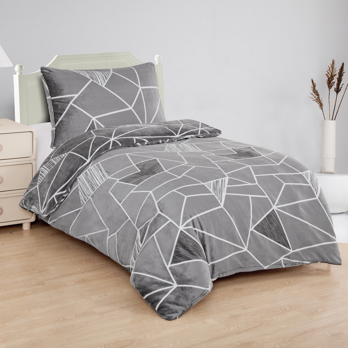 Jahu Obliečky mikroplyš Triangulo sivé Jahu Obliečky mikroplyš Triangulo sivé